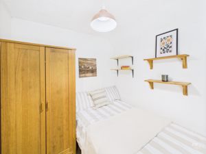Bedroom - click for photo gallery